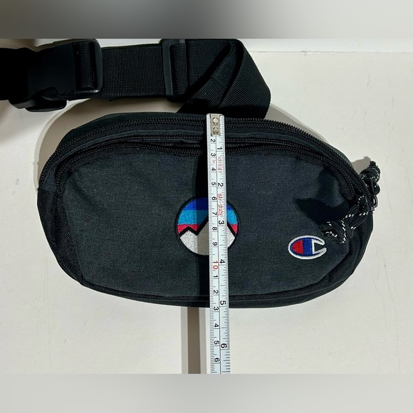 Champion Fanny Pack Zip Closure Waist Belt Dividers Black Adjustable Strap Clip - Picture 8 of 8